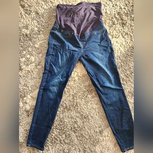 Maternity skinny jeans